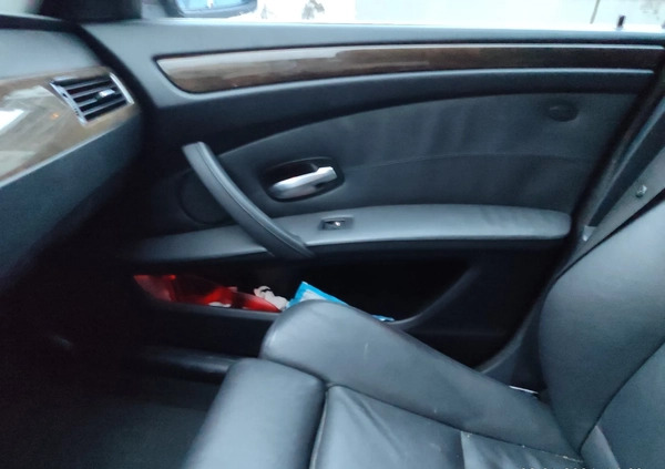 BMW Seria 5 cena 41200 przebieg: 267000, rok produkcji 2007 z Warszawa małe 137